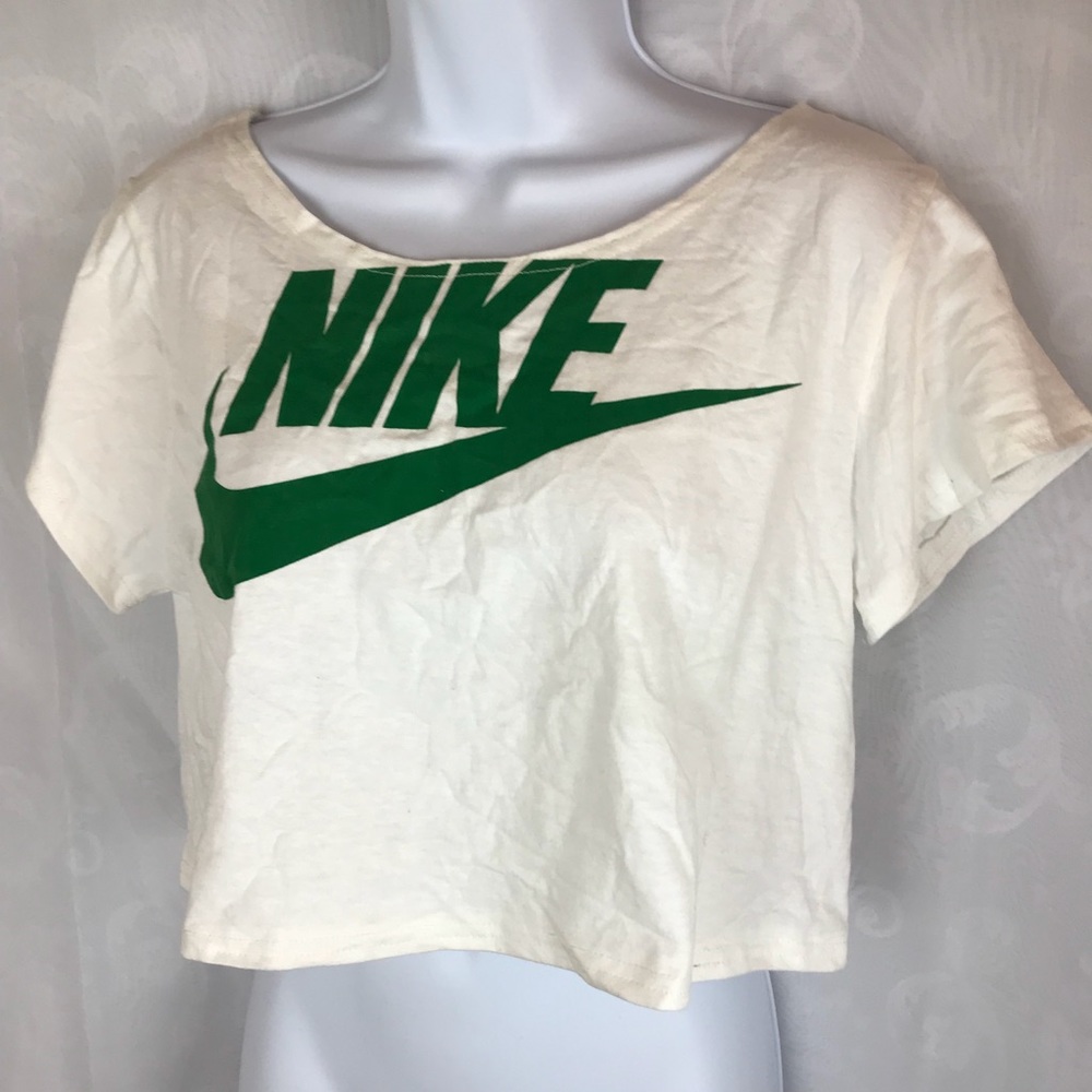 Cropped shirt women’s medium to large